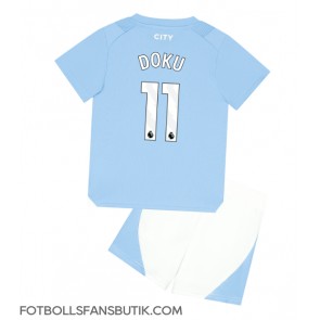 Manchester City Jeremy Doku #11 Replika Hemmatröja Barn 2023-24 Kortärmad (+ Korta byxor)